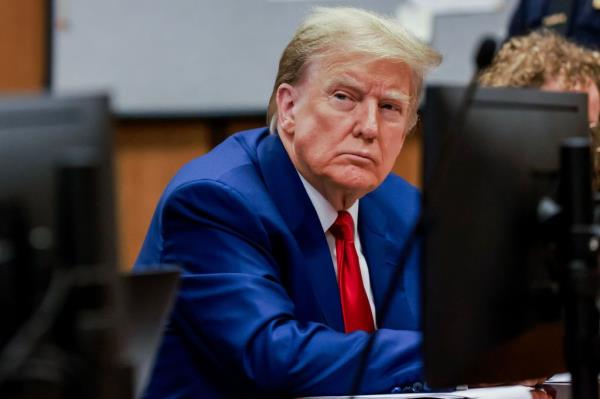 Former President Do<em></em>nald Trump filed a bid to change the location of his New York hush mo<em></em>ney trial.