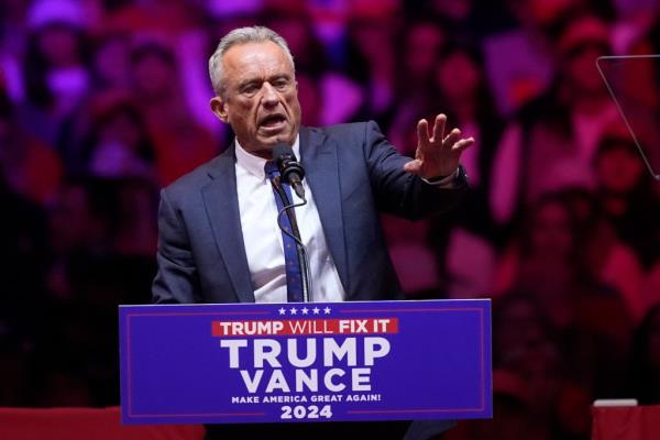 Robert F. Kennedy Jr., speaks before Republican presidential nominee former President Do<em></em>nald Trump at a campaign rally