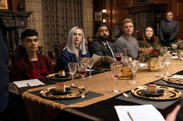 Sauriyan Sapkota, Kate Siegel, Rahul Kohli, Matt Biedel, Samantha Sloyan and Mark Hamill in 