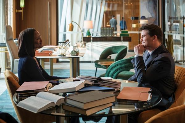 Skye P. Marshall as Olympia and Jason Ritter as Julian Mo<em></em>nroe in 