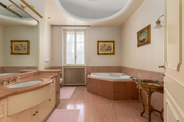 gucci compound rome for sale