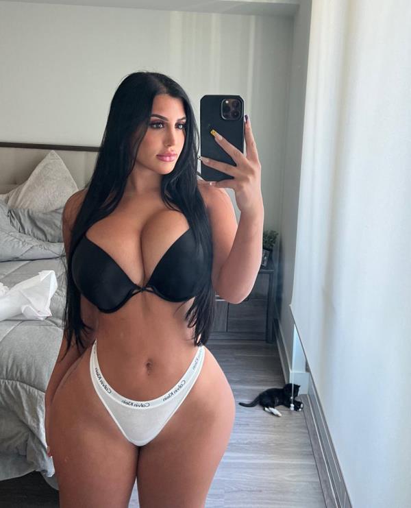 Daniella Lynn.