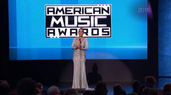 Jennifer Lopez at the 2015 AMAs.