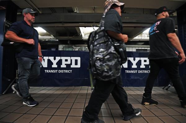 Undercover officers in the pickpocket unit go to work.
