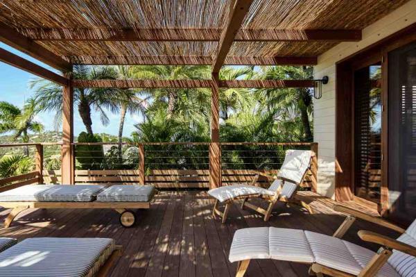 A lounge space. 
