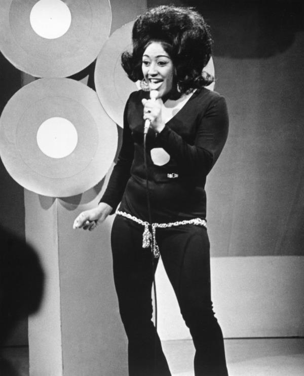 Knight gained natio<em></em>nal successes with the release of her 1971 single “Mr. Big Stuff.”
