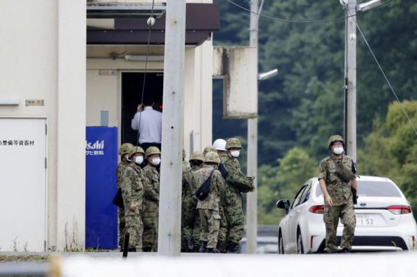 一名日本士兵向同事开枪，造成2人死亡后被捕