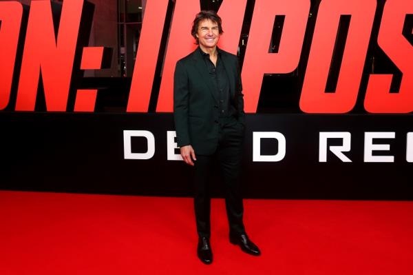 Tom Cruise was married to Mimi Rogers while filming the 1988 movie 