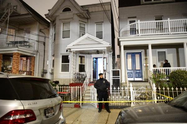 The outside of 186 Warwick St. in Brooklyn, NY wher<em></em>e the murders took place.