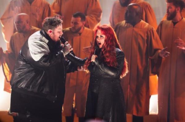 Wyno<em></em>nna Judd and Jelly Roll perform at the CMA Awards 2023