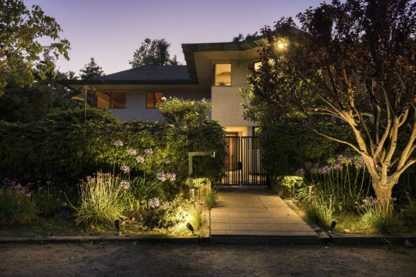 Yes, this Malibu Park home is lit