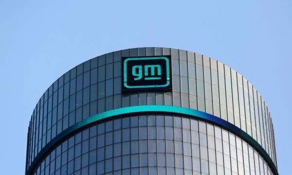 General Motors sends driver data to insurance companies who then use the information to gauge customer rates, according to a report.