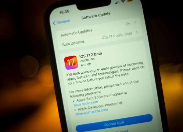 Law enforcement agencies across the U.S. are warning iPhone users a<em></em>bout a feature released with the newest software update called NameDrop.