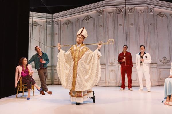 David Hyde Pierce and cast