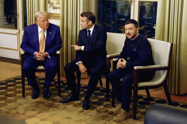 Ukraine President Volodymyr Zelensky wore a black sweatshirt, black slacks and brown combat boots while meeting with President-elect Trump and French President Emanuel Macron.