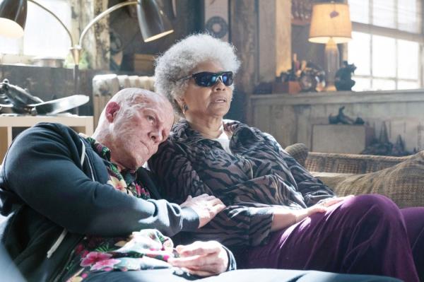 Ryan Reynolds and Leslie Uggams in 