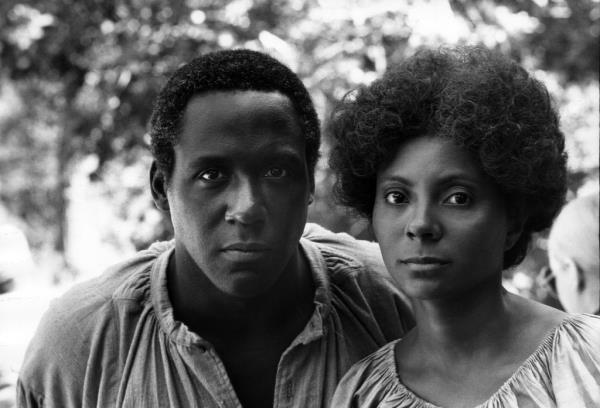 Richard Roundtree and Leslie Uggams in 