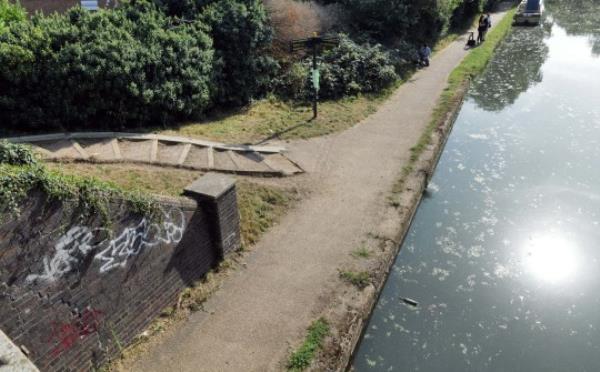 w8media . w8media Greenford Canal crime scene. Fugitive terror suspect Daniel Khalife was captured by undercover police in West Lo<em></em>ndon today. 09-09-2023.