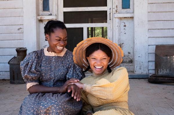 Phylicia Pearl Mpasi and Halle Bailey in 