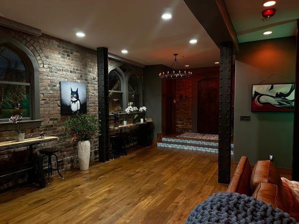The property runs $3,000 per night. 