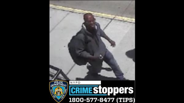 </p>

<p>　　A 69-year-old woman was socked in the face in an apparently unprovoked, broad-daylight attack on the Upper East Side, cops said. The victim was walking on Lexington Avenue near East 83rd Street around 12:50 a.m. May 7 when a stranger suddenly slugged her, police said. 