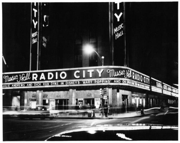 A night view of the ico<em></em>nic Radio City Music Hall in 1955. 