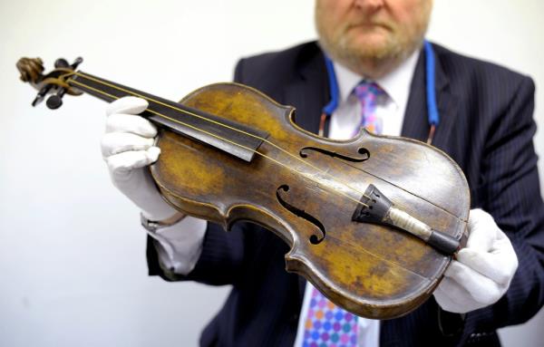 Titanic band leader Wallace Hartley's Violin