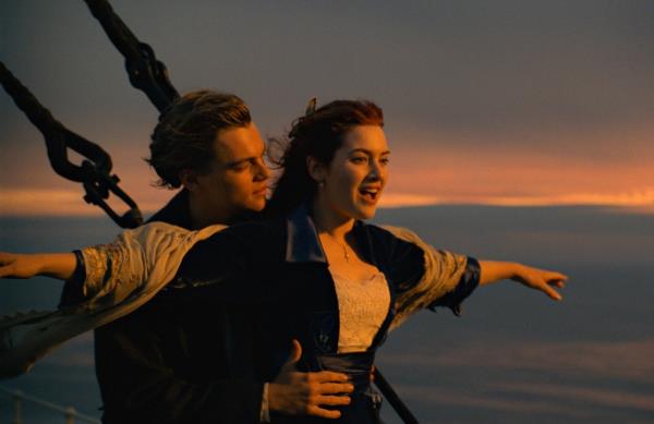 Jack and Rose on the bow of the titanic