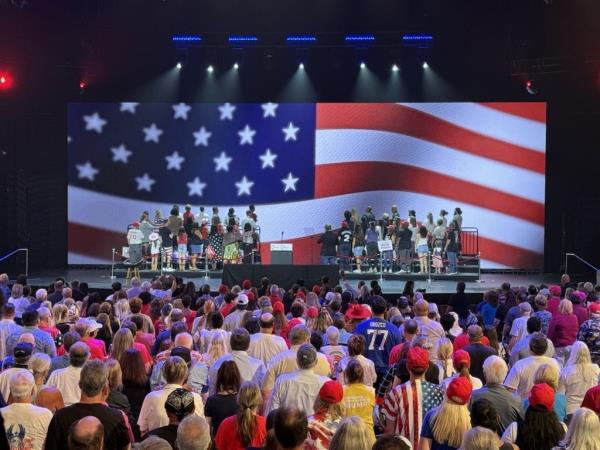 At least 11 attendees were hospitalized at the event due to high temperatures.