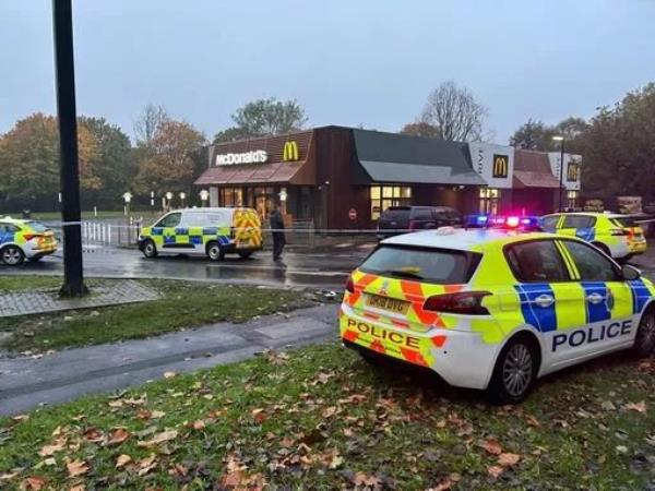 Officers have cordo<em></em>ned off a police incident at McDonald's on Queens Drive this morning. October 26 2023 There are multiple police vehicles and a Merseyside fire and rescue vehicle at the scene. The nature of the incident has not yet been ////con<em></em>firm/i/i/i/ied. Credit: Liverpool Echo