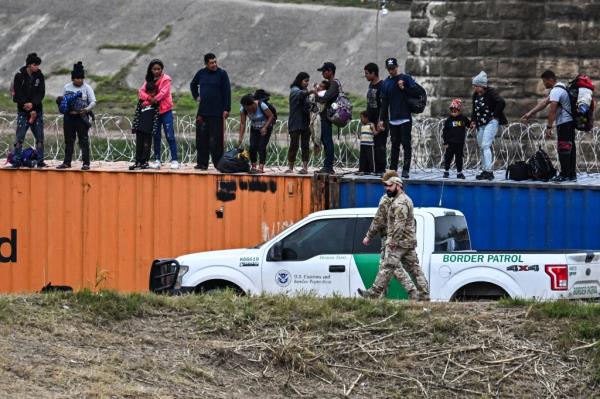 Migrants