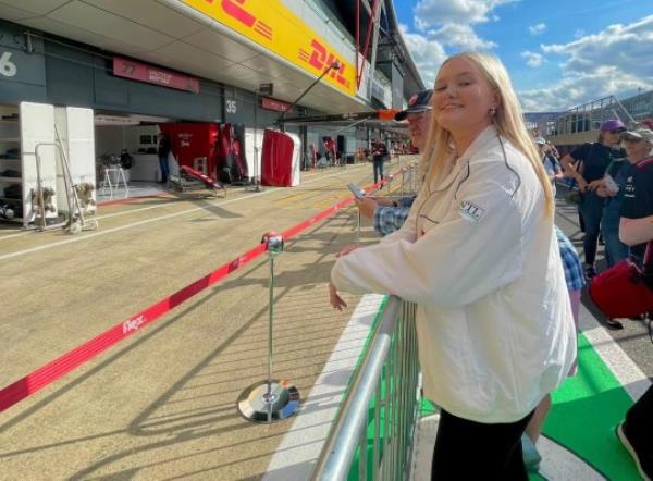 Emily Knight at the F1