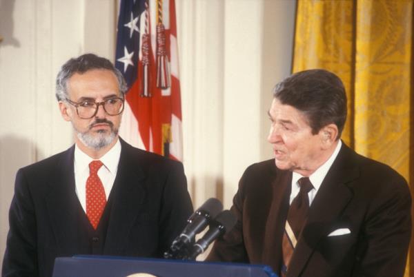 Former President Ro<em></em>nald Reagan and his Supreme Court nominee Judge Douglas Ginsburg