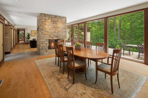 The dining area.