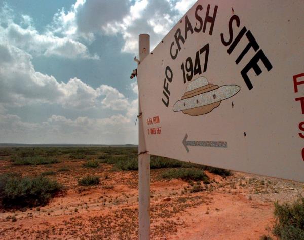 A sign directs travelers to the start of the 