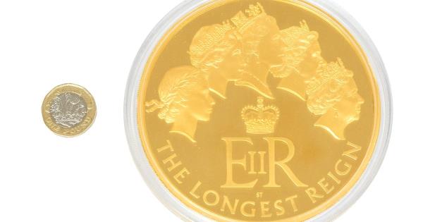 一公斤金币的价值超过其重量的黄金，在拍卖会上可以卖到12.5万英镑