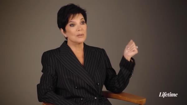 Kris Jenner in a suit reflecting on her final co<em></em>nversation with friend Nicole Brown Simpson before her death