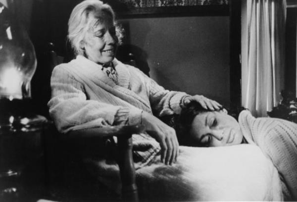 Elizabeth Hoffman and Kathleen Rowe McAllen in Fear No Evil