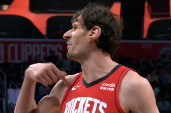 Boban Marjanovi? points to the crowd inside Crypto.com Arena on April 14, 2024.