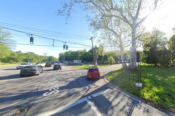 A general view of Saw Mill River Parkway and Tompkins Avenue.