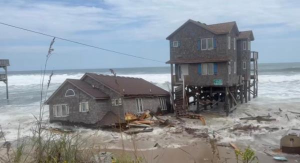 Collapse of 23039 G.A. Kohler Court in Rodanthe