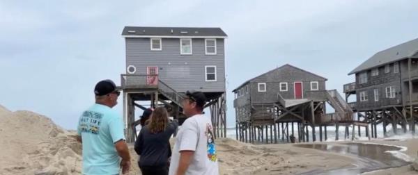 Rodanthe homes in the Outer Banks are at risk of collapsing into the Atlantic Ocean