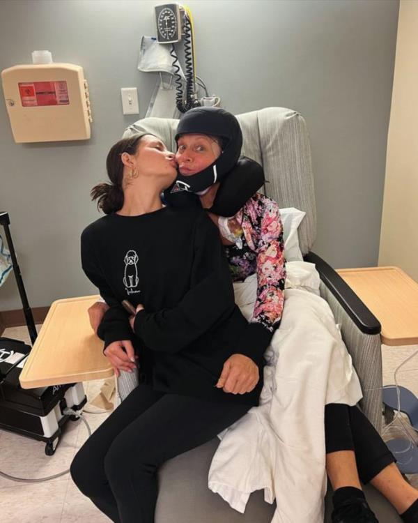 Brooke posted a photo of her and her mum in hospital with the caption “Co<em></em>nfident that cancer has no idea who it’s messing with. I love you, mom.”