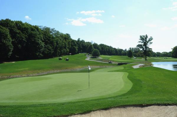The course is located in Briarcliff. 