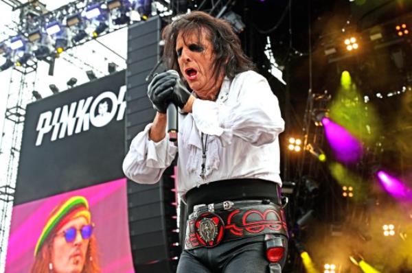 Alice Cooper. 