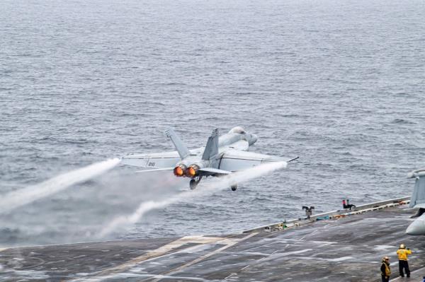 Fighter jet