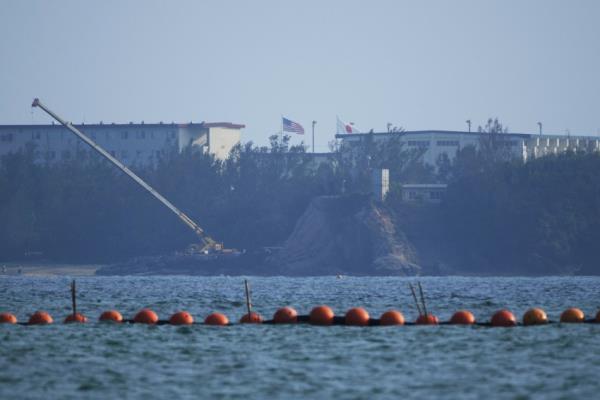 冲绳拒绝接受法院批准修改美军基地转移计划的命令