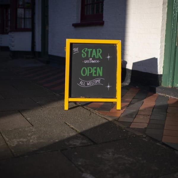 Signboard outside the Star of Greenwich pub