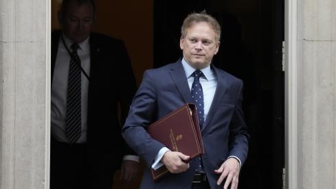 人权组织向英国法院提出法律挑战，敦促英国停止向以色列出口武器