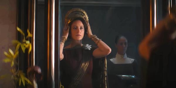 Dune Prophecy Woman Putting A Crown On Her Head